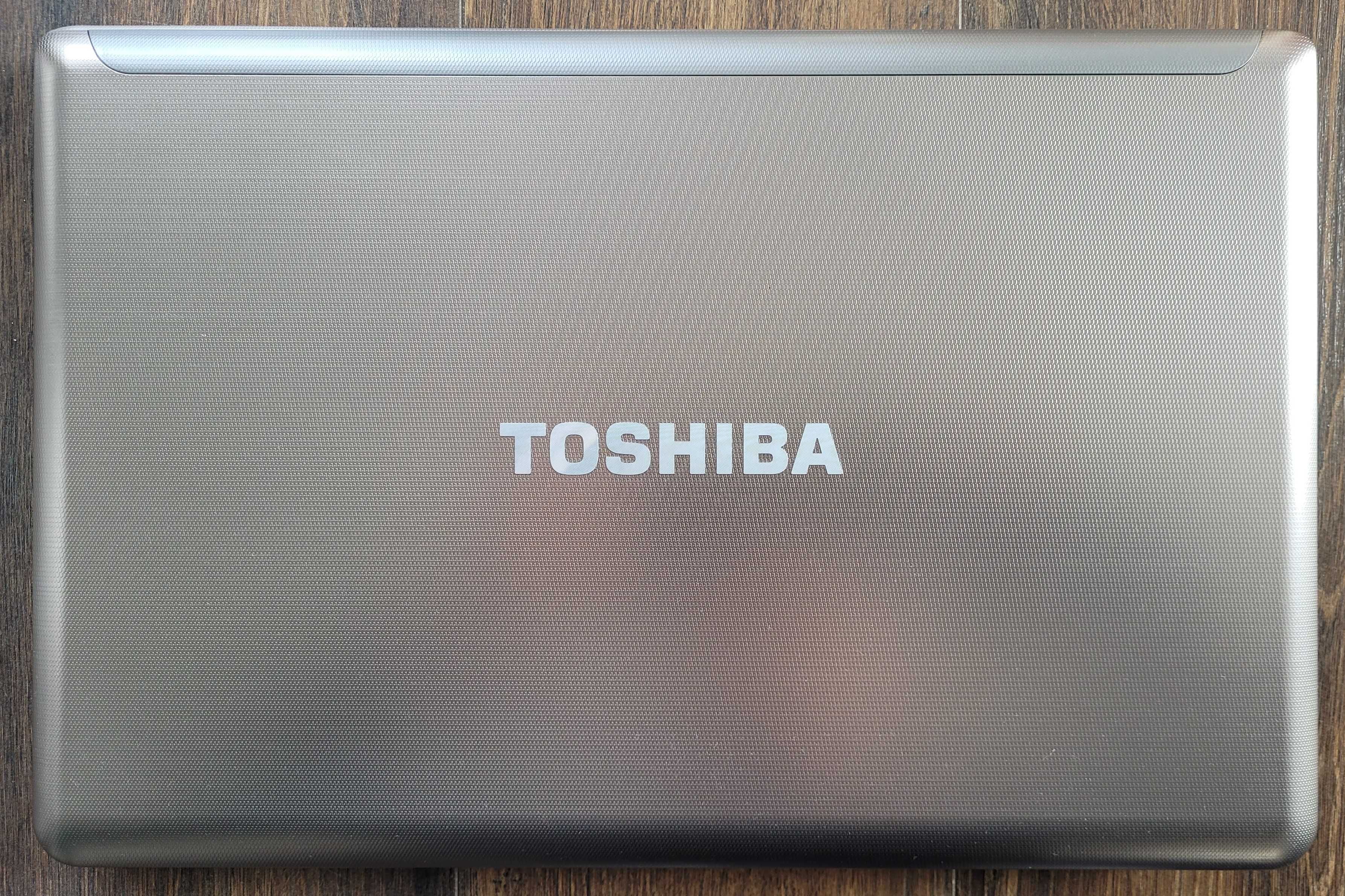 Toshiba Satellite P855-10Z, i7, 16 GB ram, SSD 500 GB, Win 10 64 bit