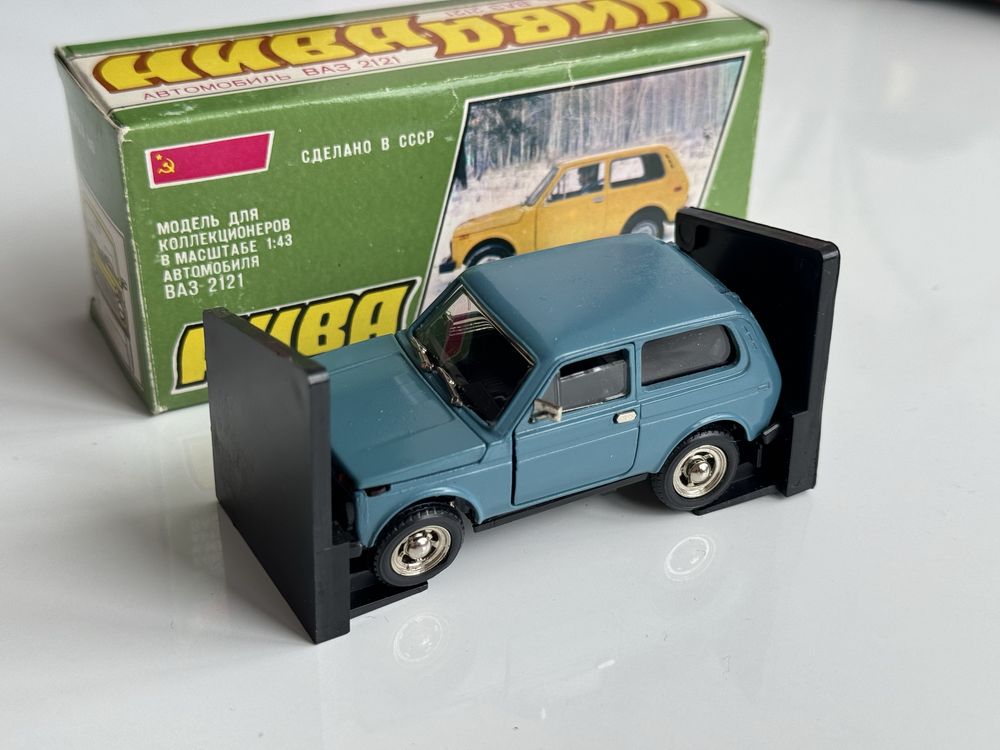 Lada 2121 Нива модель масштаб 1:43