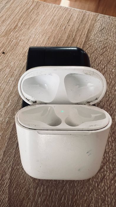 Apple AirPods 2 A1602 samo etui ładujące