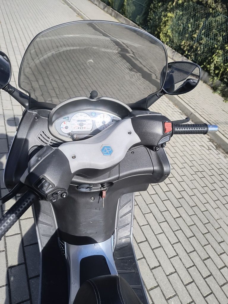 Skuter Piaggio X8 200