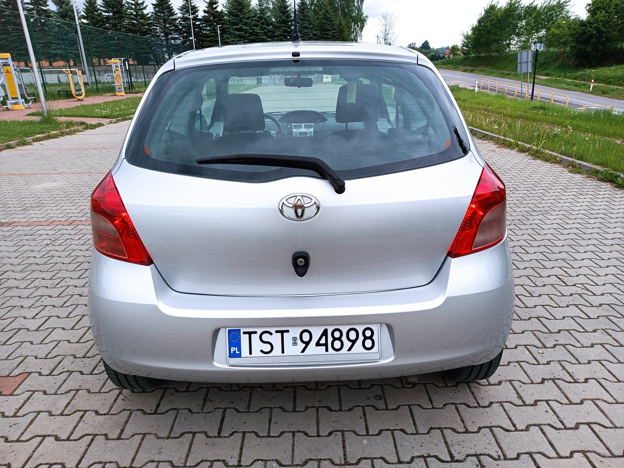 Toyota Yaris 2007 rok 1.3 Benzyna