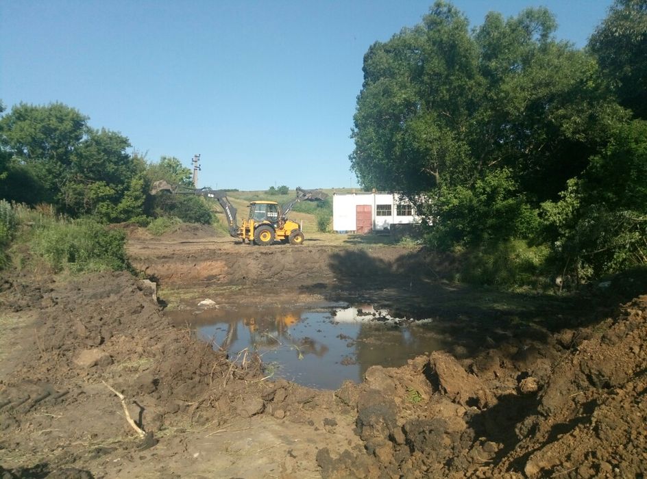 Оренда послуги екскаватора навантажувач мініекскаватори