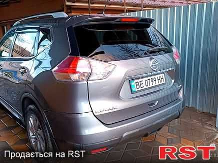 Авто Nissan Rogue  продаю