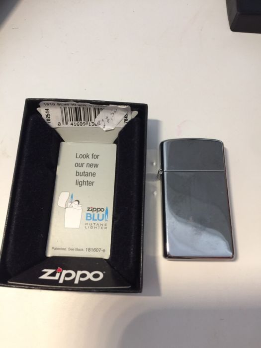 Zippo novo na caixa