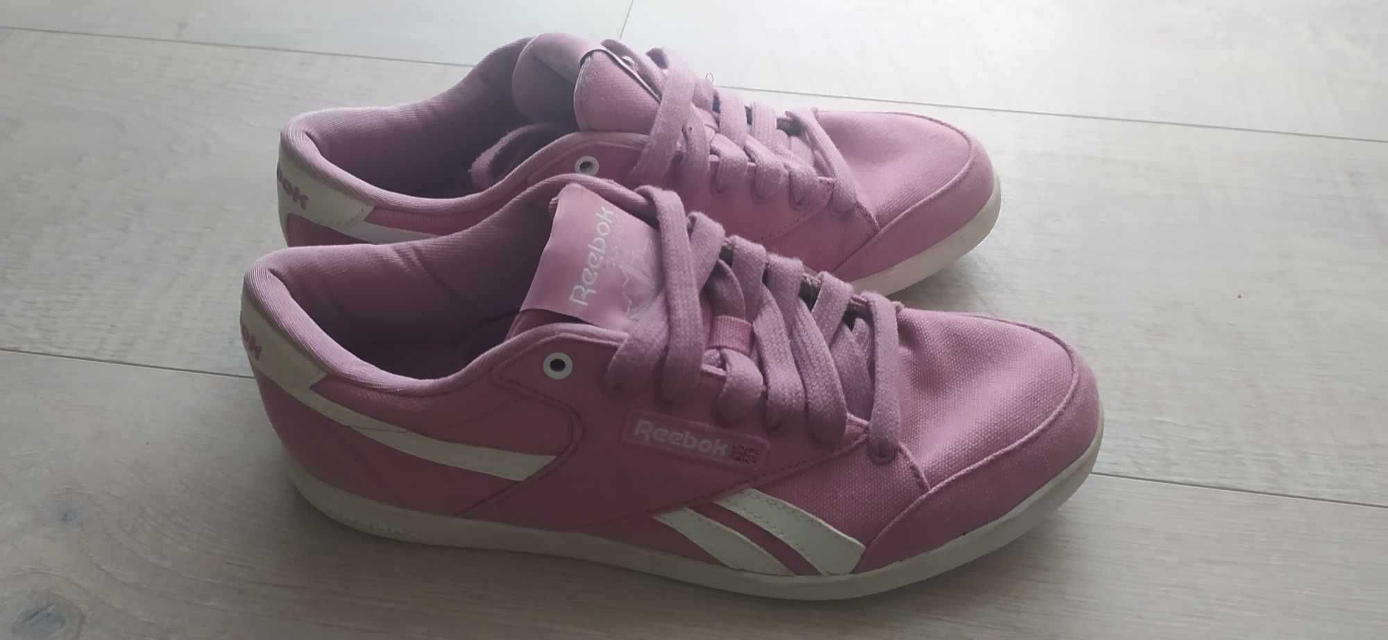 Różowe damskie buty sportowe reebok