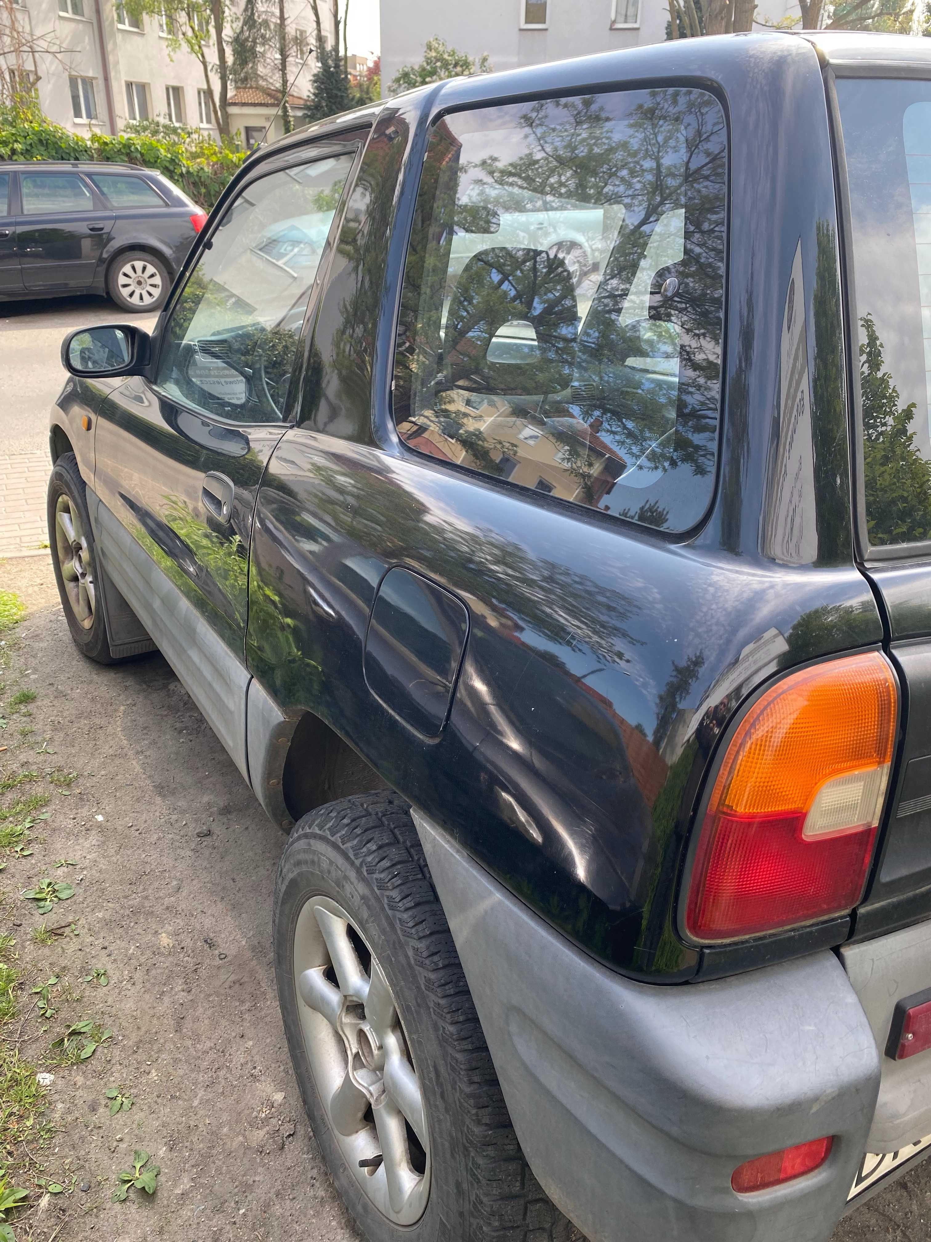 Toyota rav4 1995 silnik 2.0 benzyna 129 km