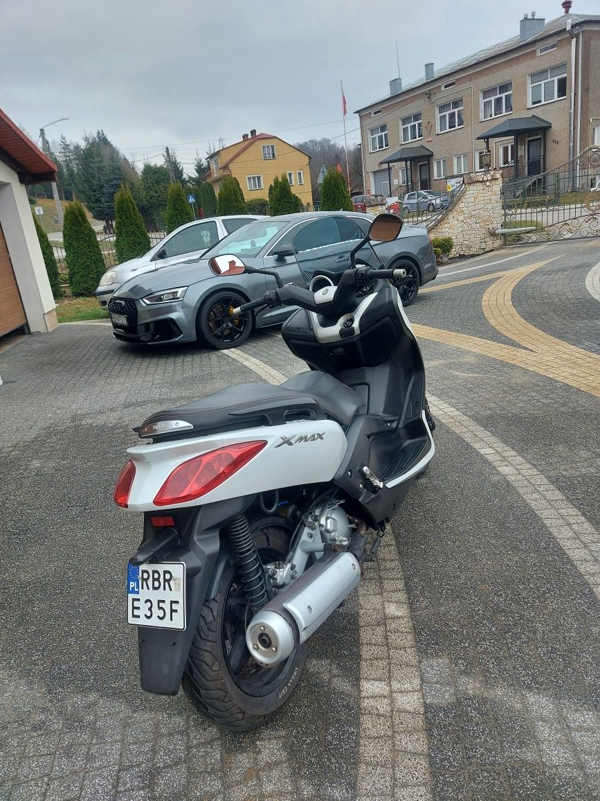 Yamaha X-MAX 250