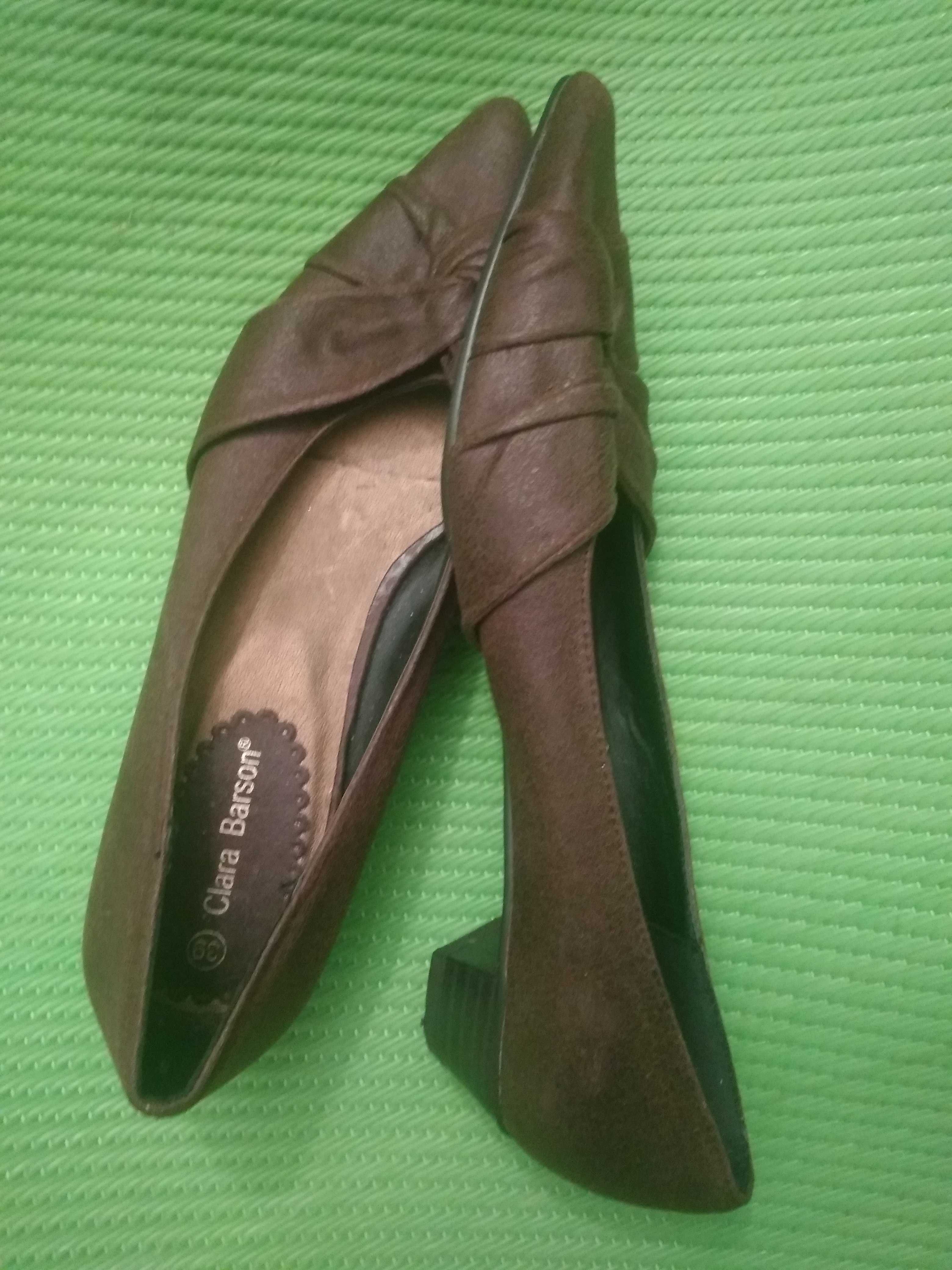 Buty r. 39 półbuty czółenka brązowe