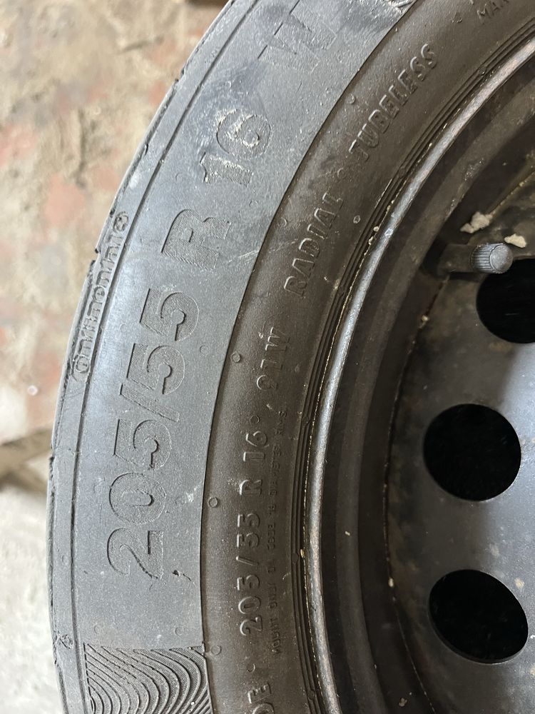 Продам комплект дисков шини 205/55 r16 или без срочно