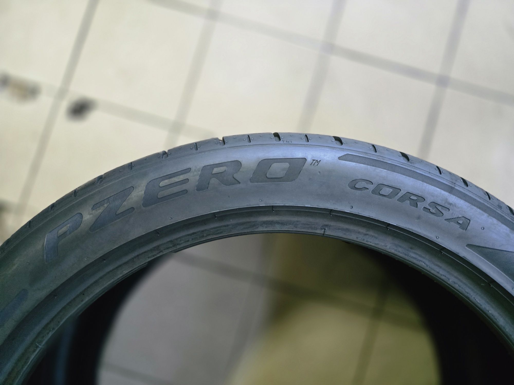 Pneus 295/35 R20 Pirelli P Zero Corsa PZC4 MC-C – 99%