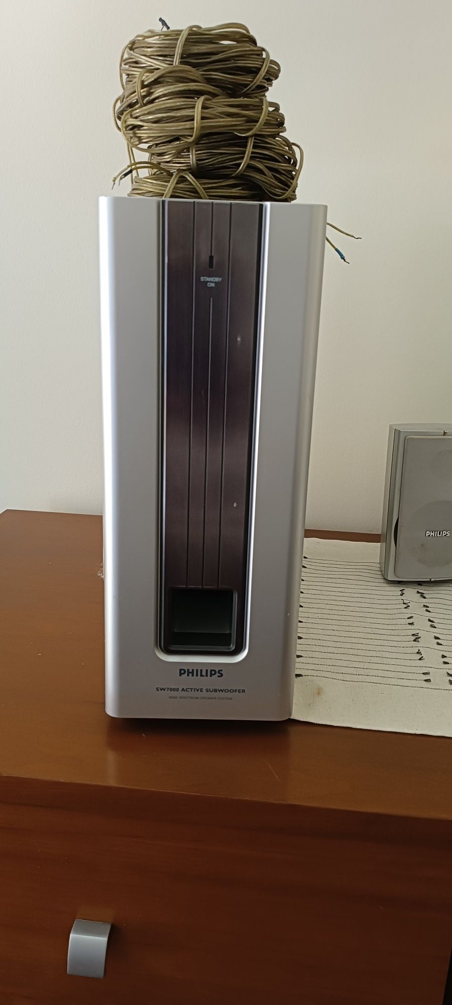 DVD PHILIPS com pouco uso cor cinza impecável