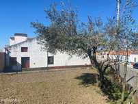 Moradia t2 com sótão e quintal Alcaçovas