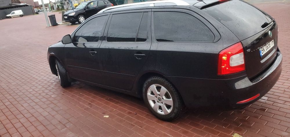 Шкода а 5 2011 рік