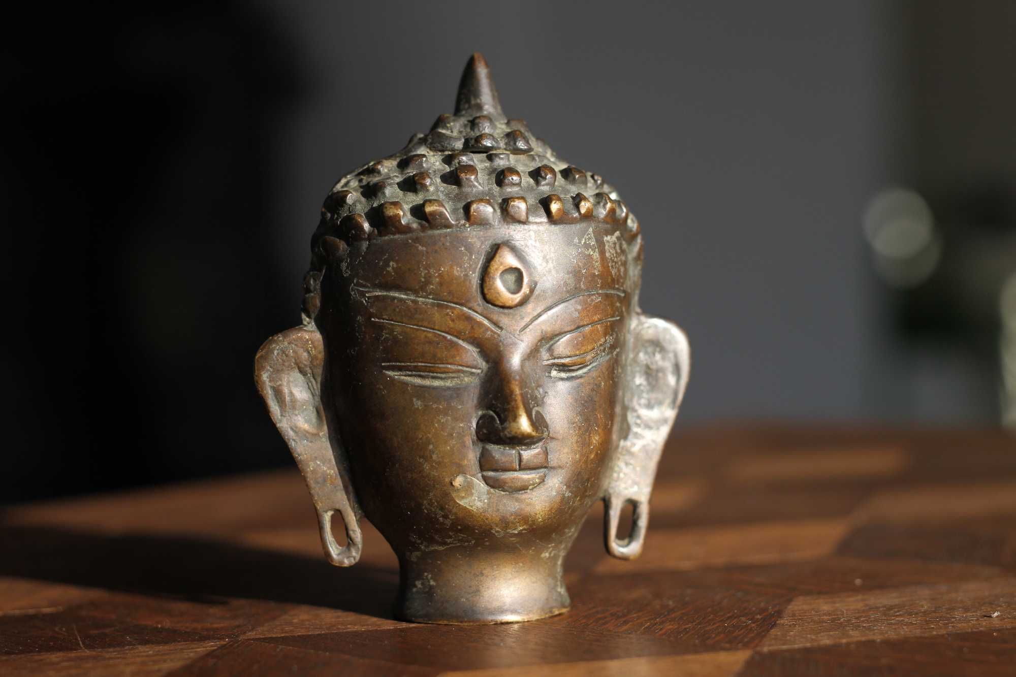 Stara figurka rzeźba Indie hinduska głowa mosiądz 11 cm