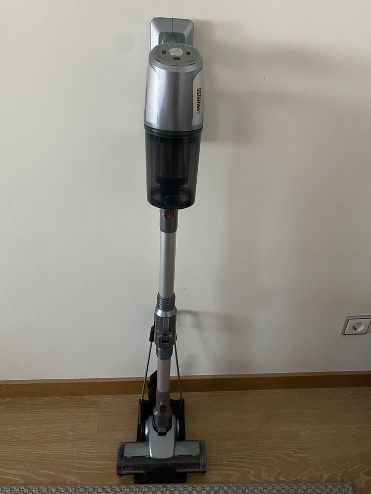 Aspirador vertical sem fios Princess