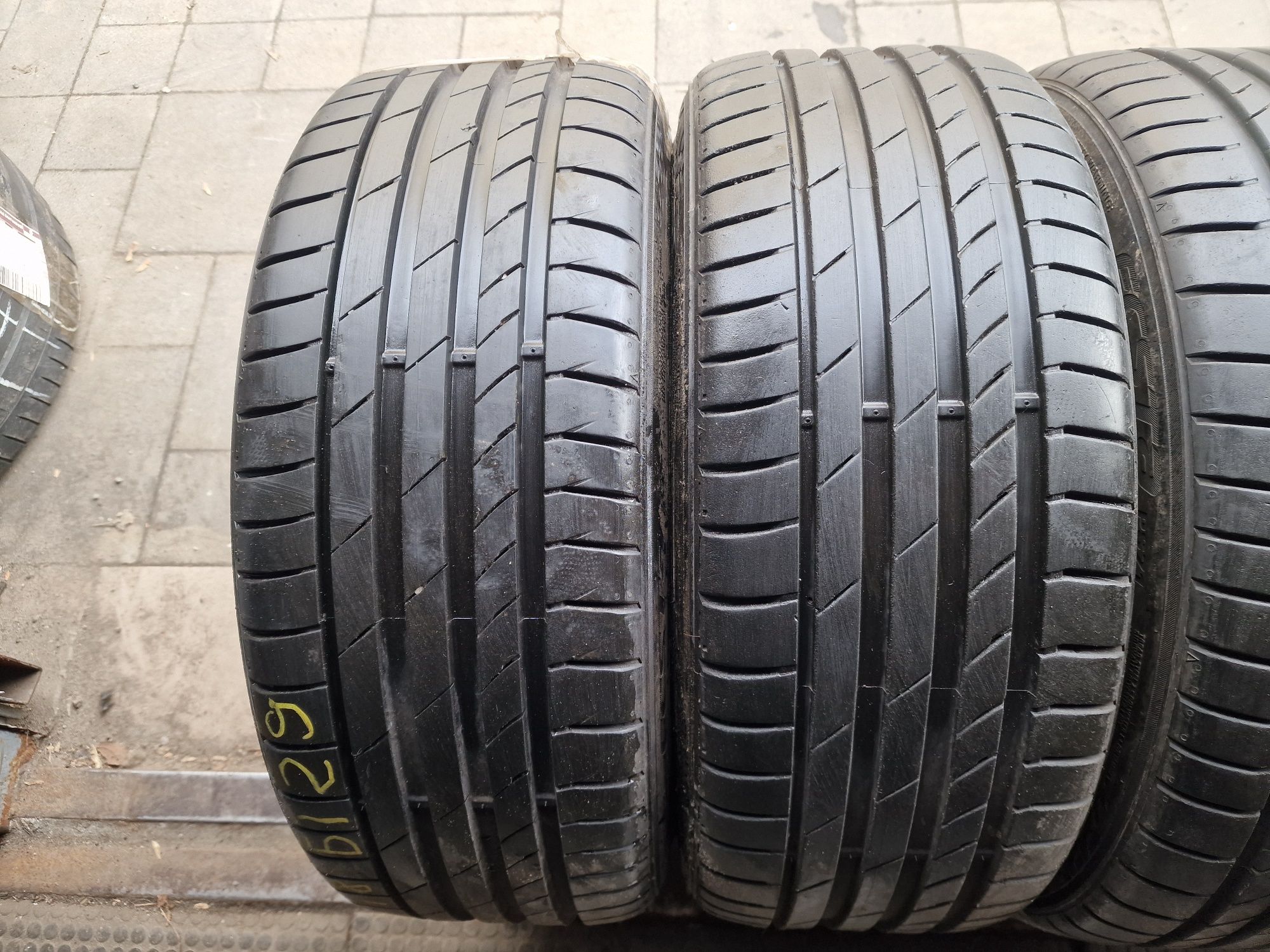 Летняя резина 215/40 R18 Kumho