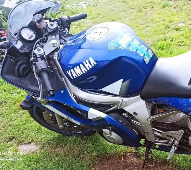 Części Yamaha yzf r6 rj03 lagi set czacha licznik sprzęgło skrzynia