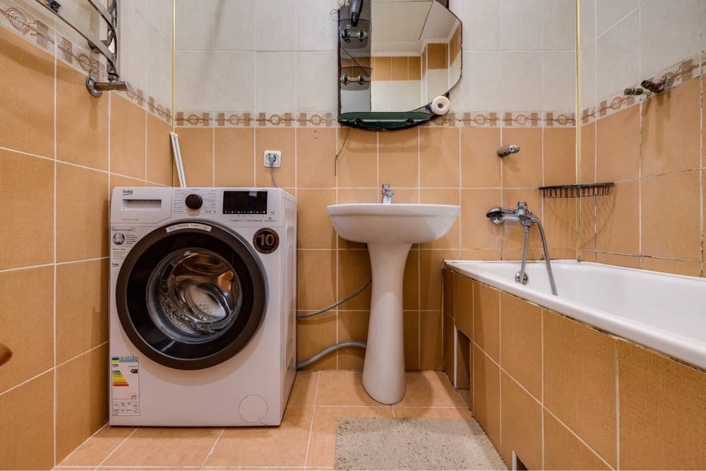 Продаж 1 к квартири в центрі міста. Вул. Дорошенка.