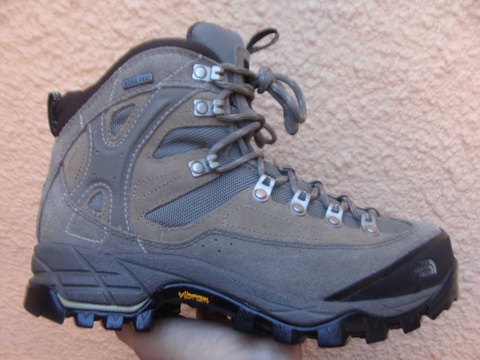 спорт.трековые ботинки кожаные The north face gore-tex,р.38,ст.- 24 см