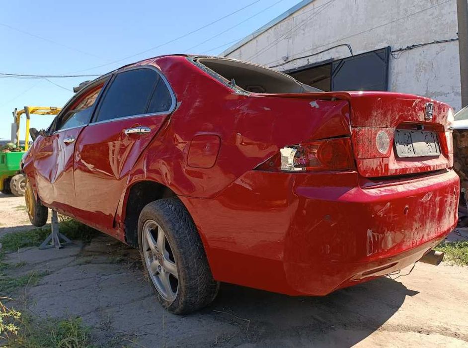 Кузов Honda Accord 2005 2.0 бенз красный седан. Разборка Honda Accord