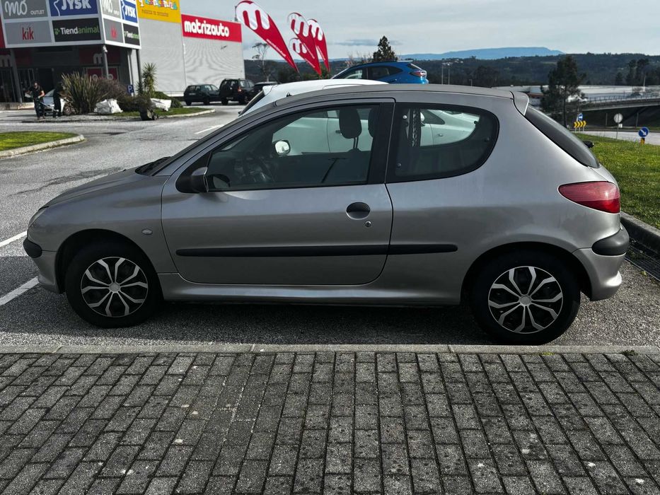 Peugeot 206 1.4 2003. €2950