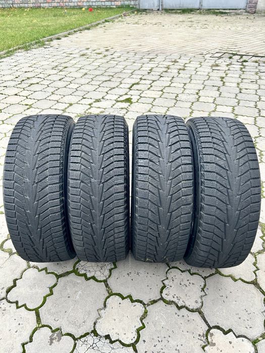 Продам резину Hankook Winter I*Cept IZ2 W616 225/60 R16 102T XL