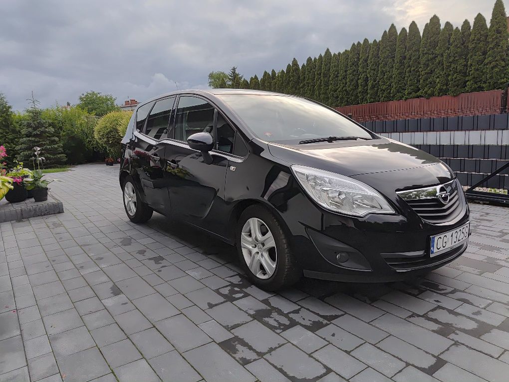 Opel  Meriva  B  1,7 cdti  2011