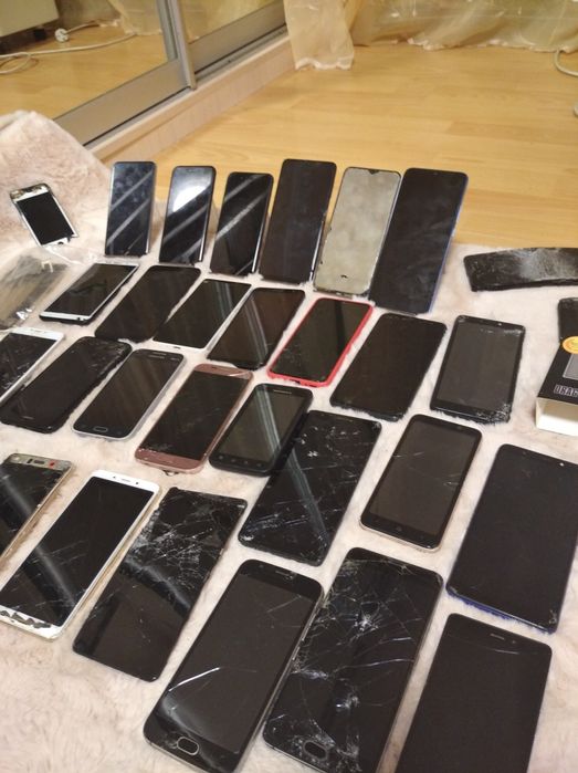 Продам все телефоны рабочие и нерабочие