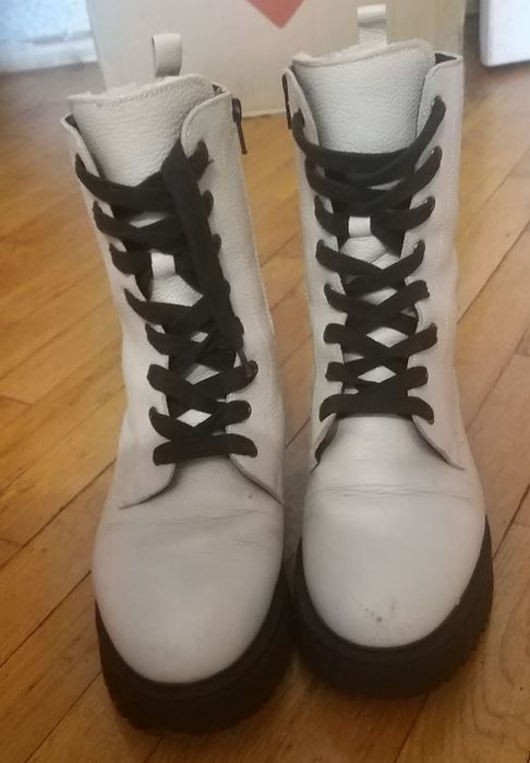 Ботинки кожаные женские