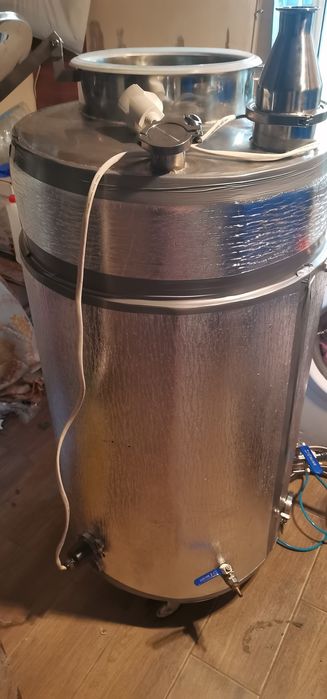 Продам ПВК объем 300 литров