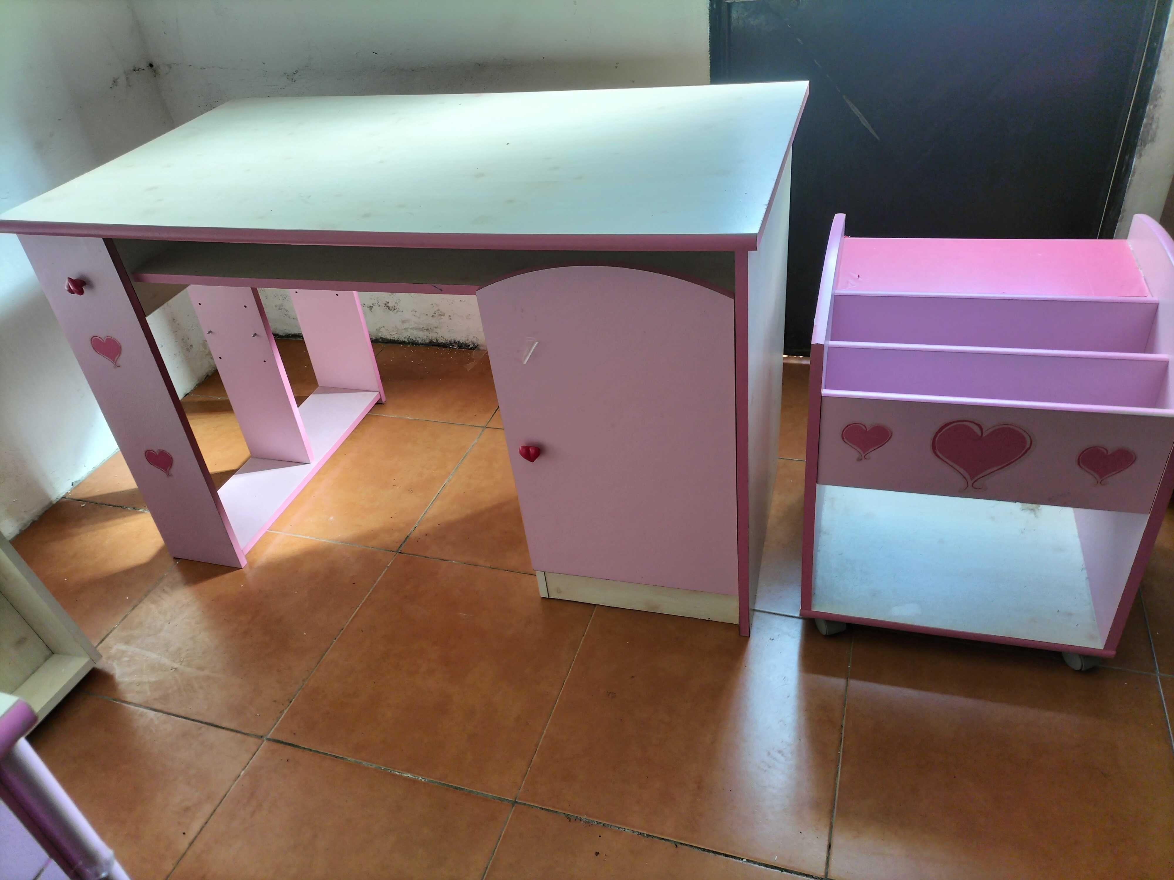 Vendo mobília quarto menina - 75€