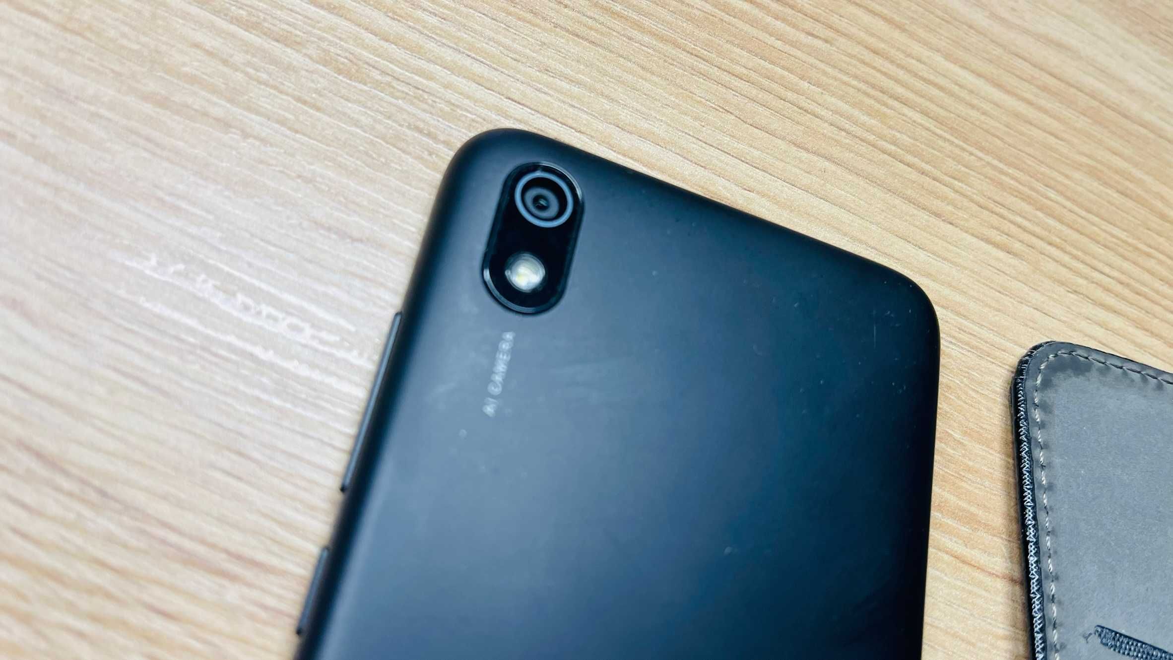 XIAOMI Redmi 7A 2/32 Black, Dual Sim, Etui zamykane 2xładowarka
