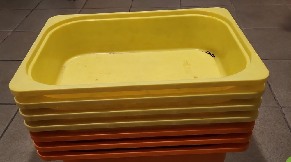 Pojemniki do trofast