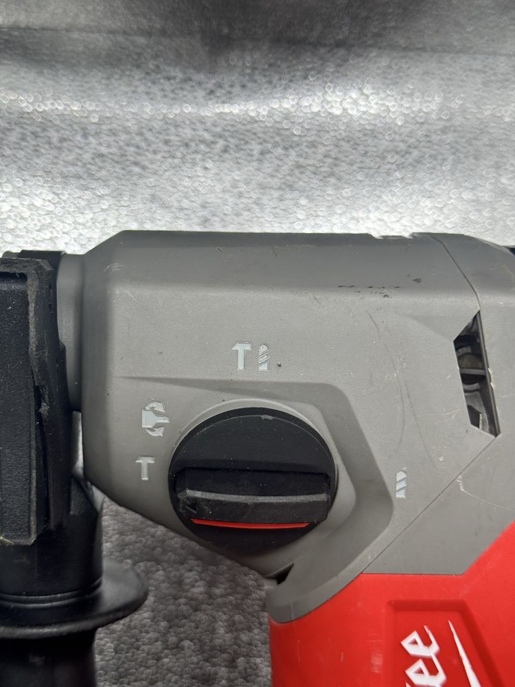 Перфоратор акумуляторний Milwaukee M18 ONEFHX