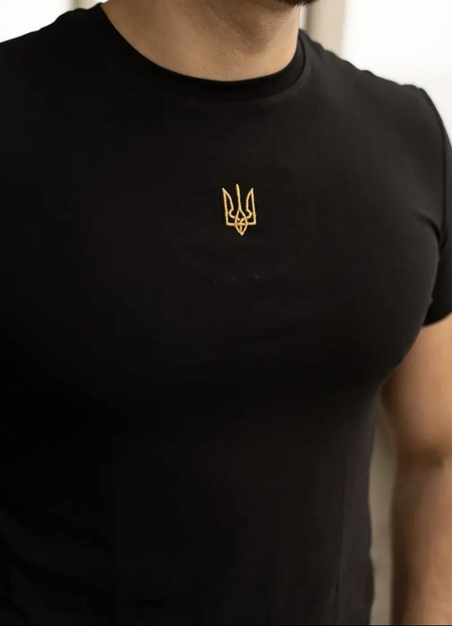 Футболка COOLMAX з вишивкою герб, чорна