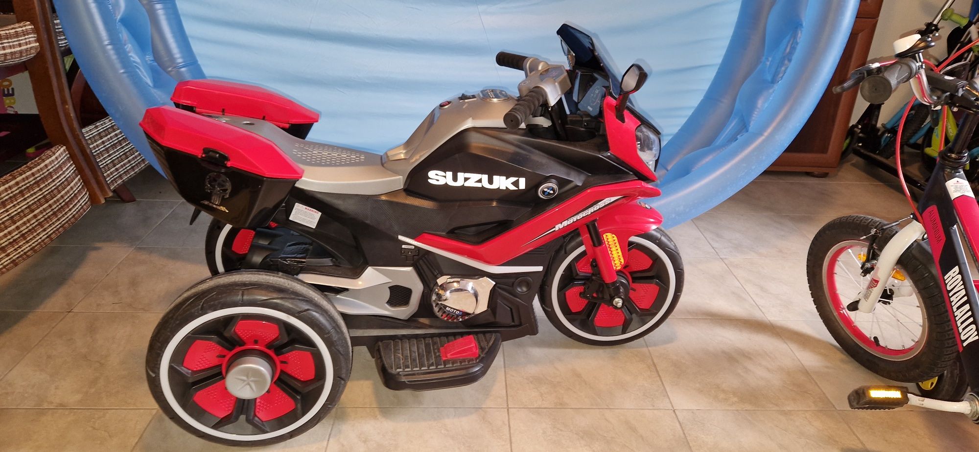 Motor led pojazd muzyka na akumulator 12v motorek dwa silniki ścigacz