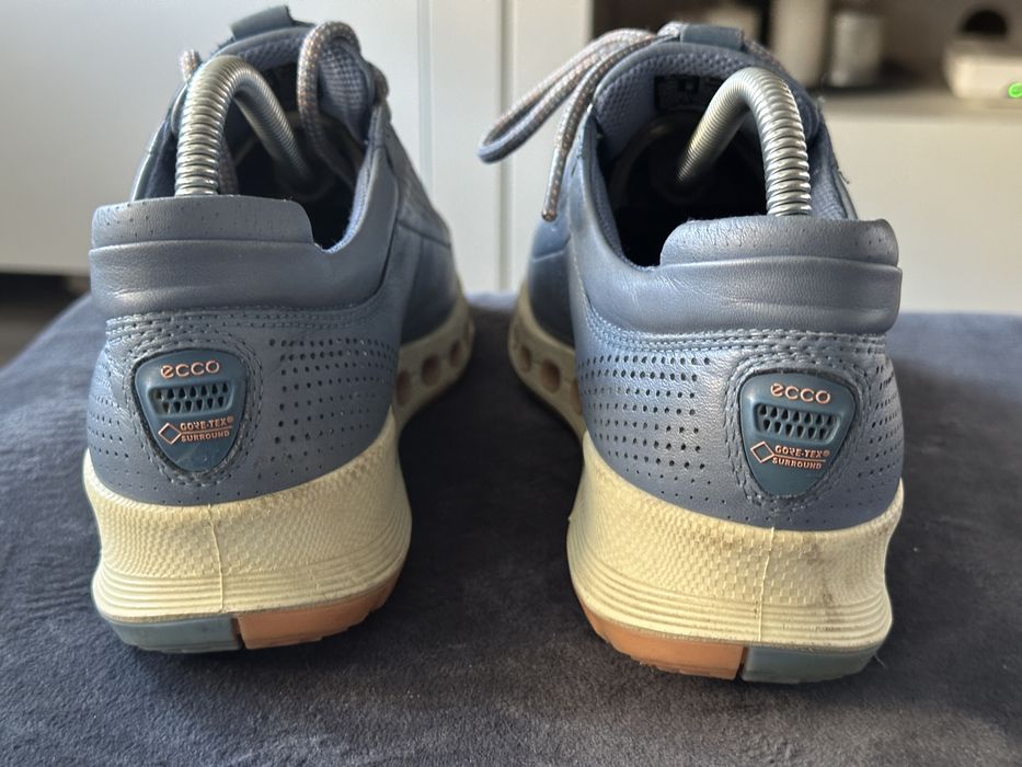 Damskie, skórzane sneakersy Ecco w stanie 4+