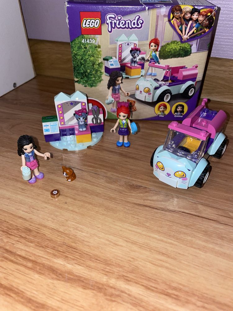 Конструктор LEGO Friends Авто перукаря для котів 41439