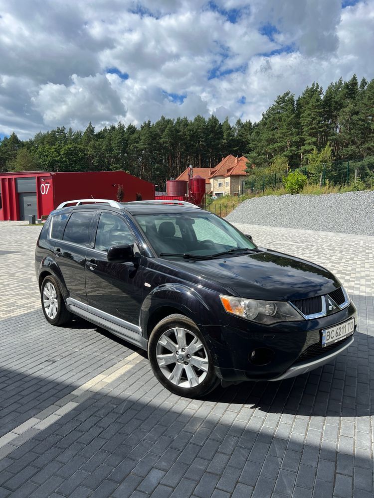 Mitsubishi Outlender