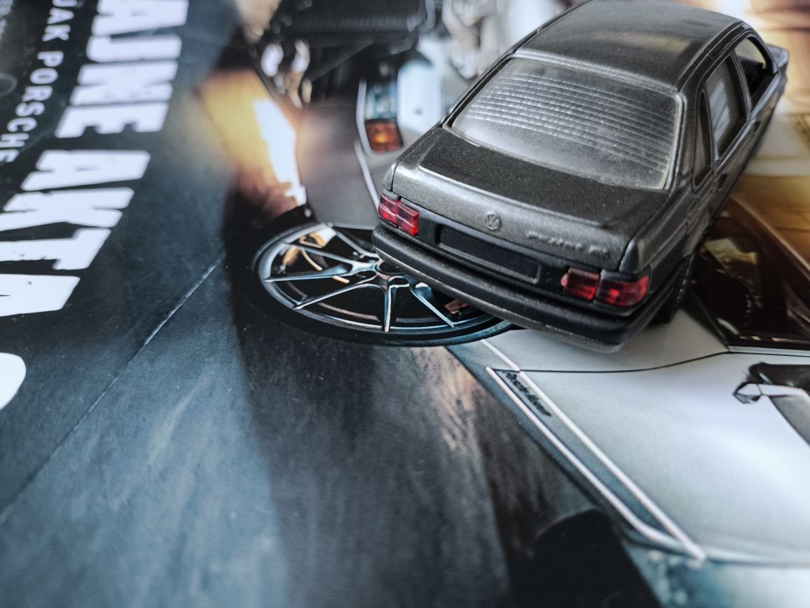 VW Passat GL B3 Schabak 1:43