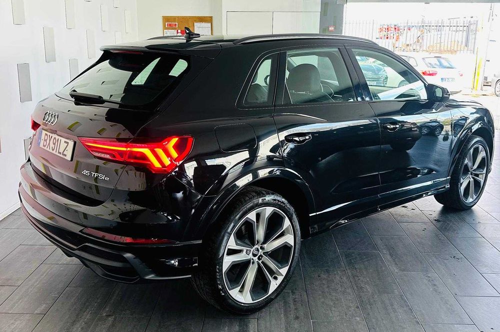 Audi Q3 S Line Stronic Hibrido Plug-In
