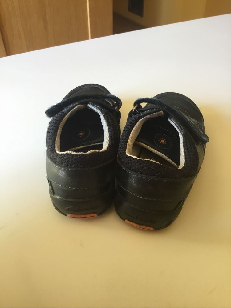 Buciki firmy Clarks 27,skórzane