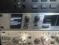 Behringer Ultramatch Pro SRC2496 - konwerter i przetwornik A/C, C/A