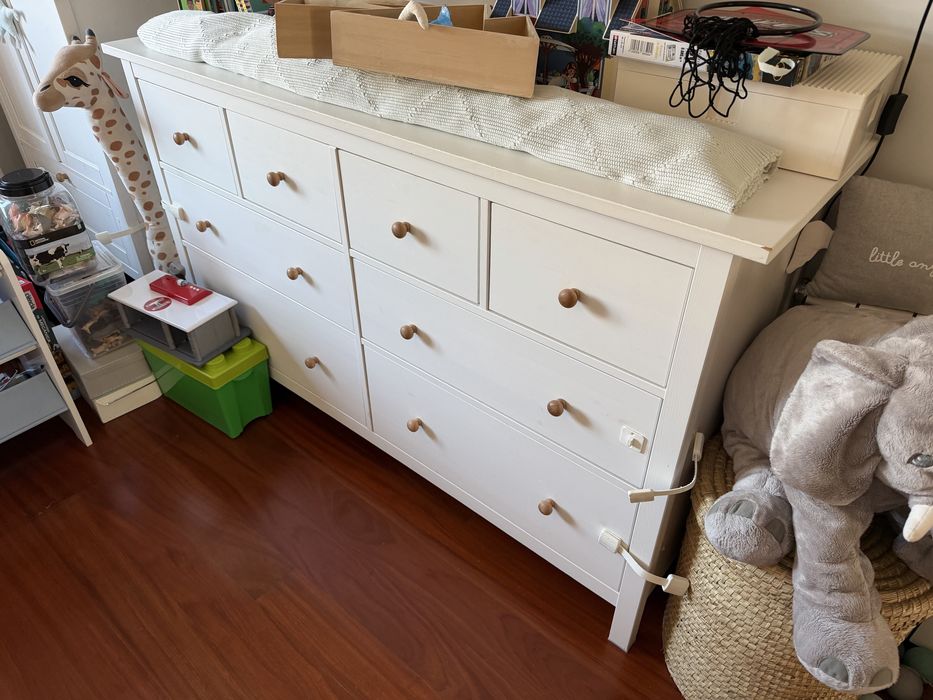 Cómoda Hemnes  8 gavetas