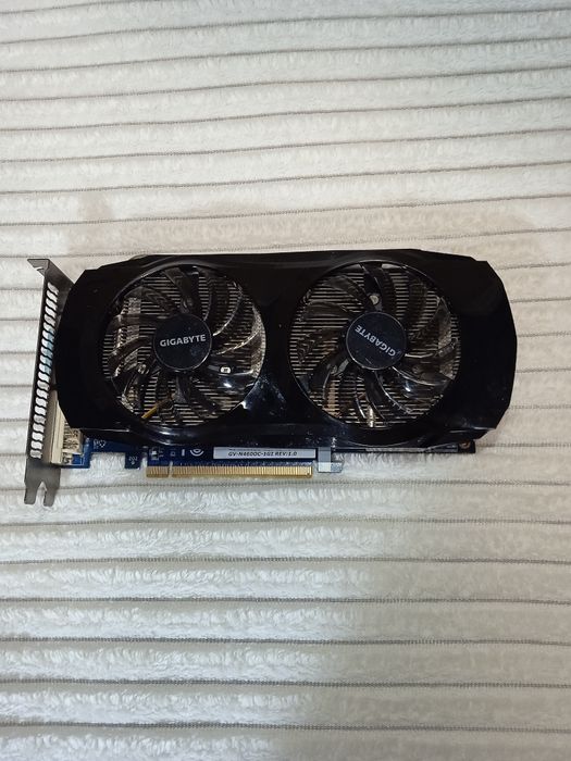 Видеокарта Nvidia GeForce GTX 460 GIgabyte.