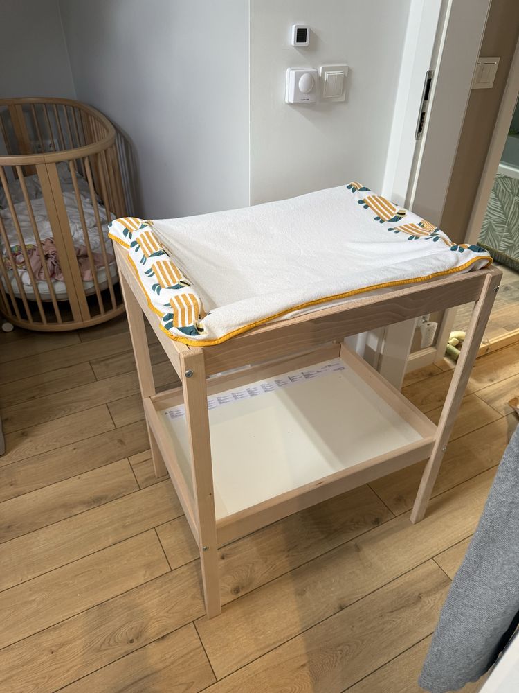 Przewijak Ikea razem z podkladką