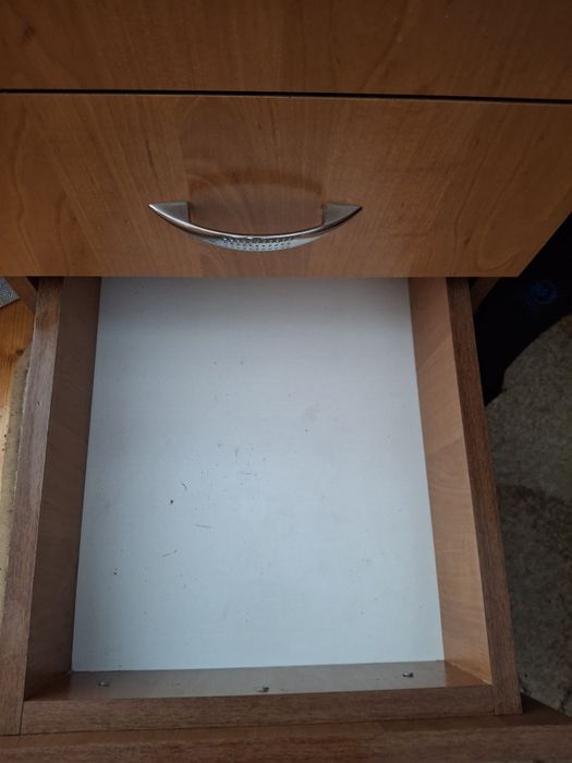 Продам стіл в гарному стані!