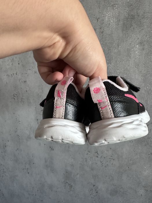 Кросівки для дівчинки Nike