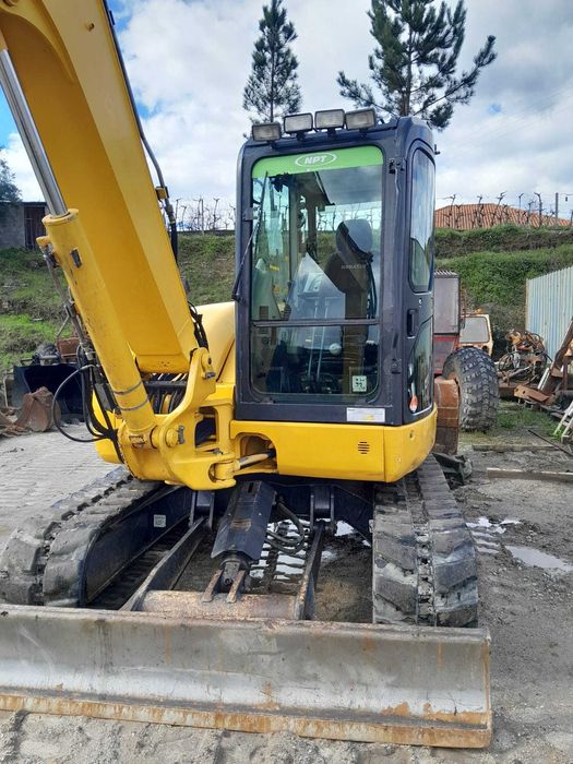 Komatsu PC80MR-3 de 8 toneladas, ano 2016