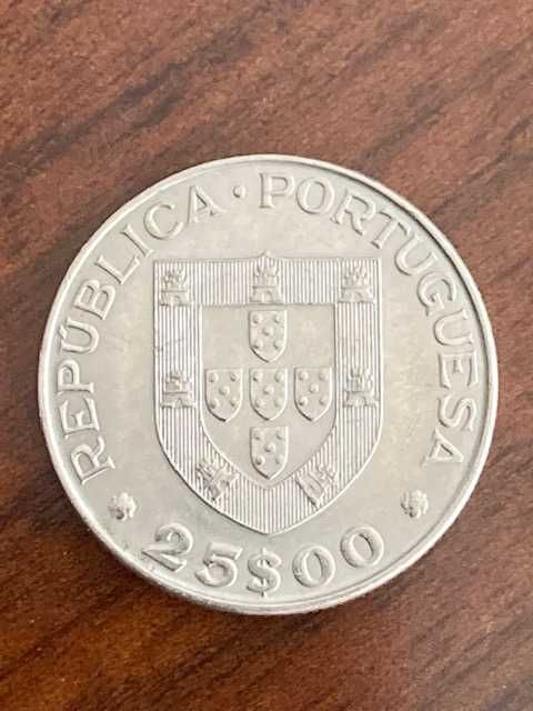 2 Moedas comemorativas 25 escudos, 1984 - Ano Internacional Deficiente